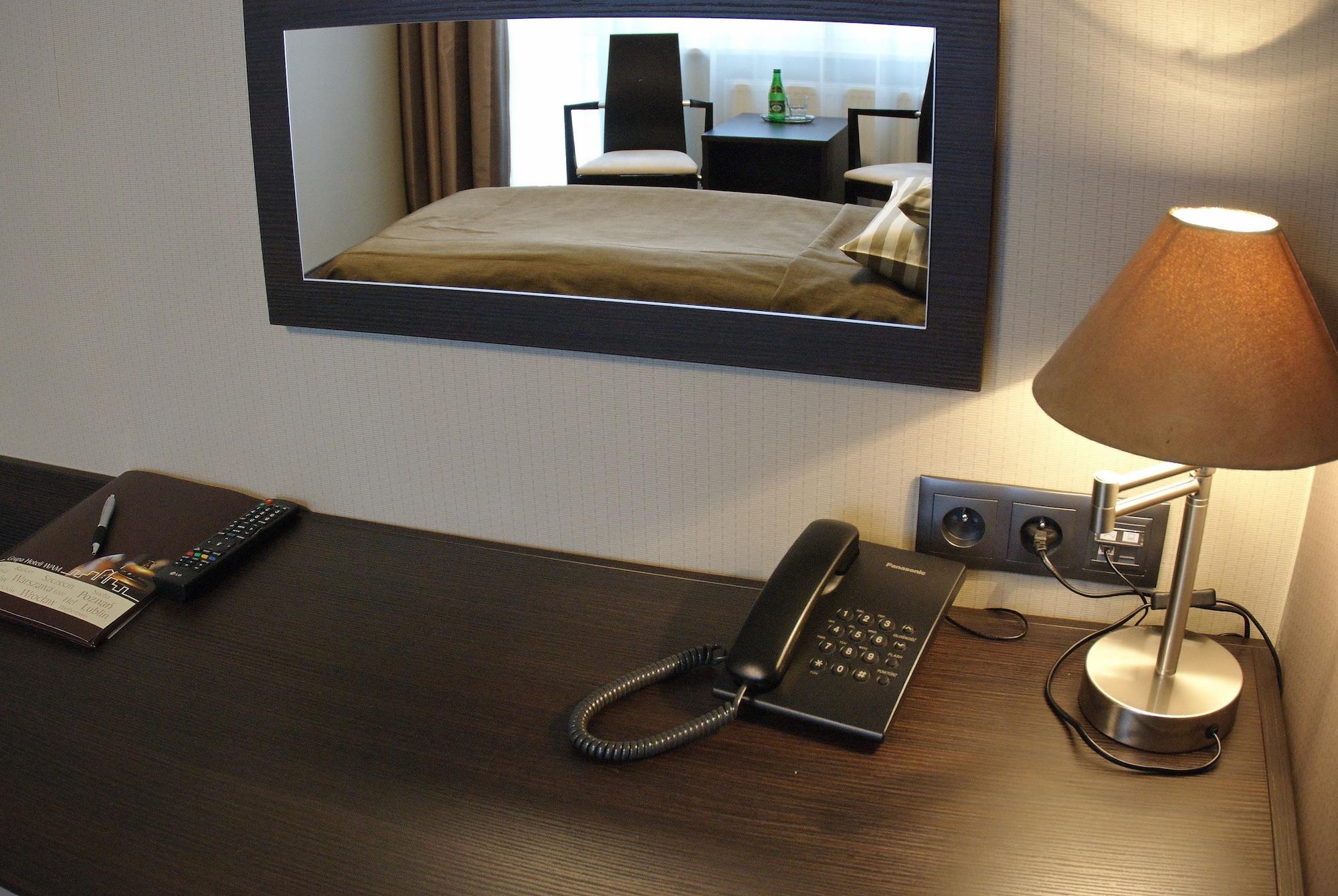 Ikar Hotel