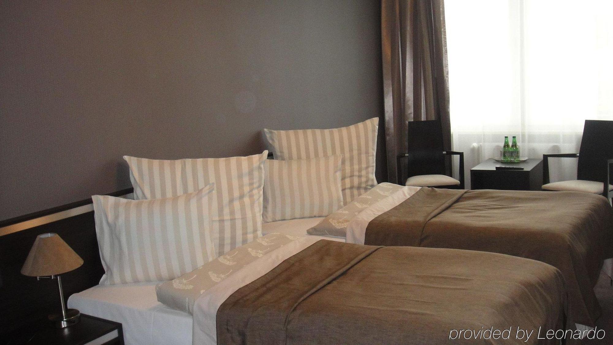Hotel Ikar 3*