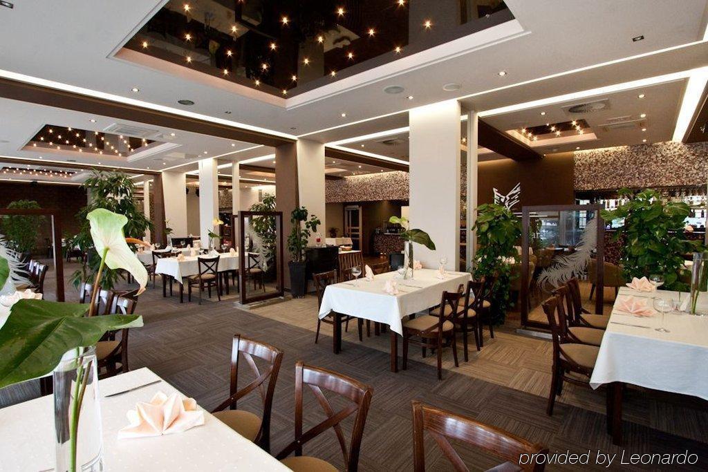 Ikar Hotel 3*