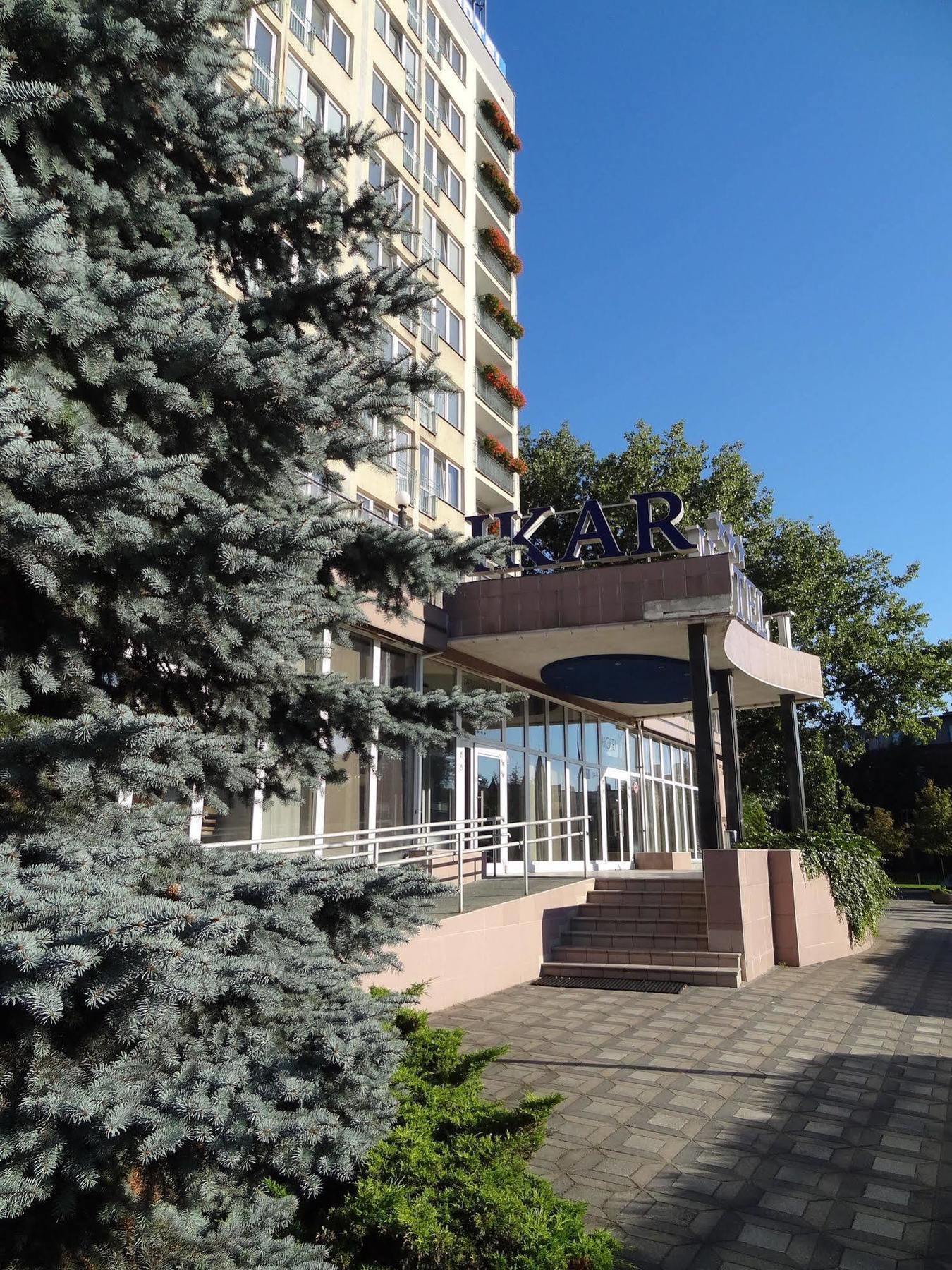 Ikar Hotel